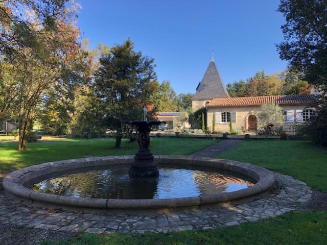 Gite Du Moulin De La Virvee Saint-André-de-Cubzac エクステリア 写真