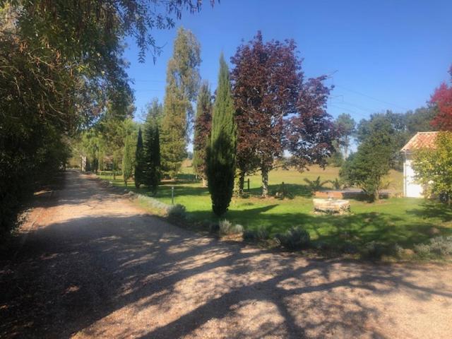Gite Du Moulin De La Virvee Saint-André-de-Cubzac エクステリア 写真